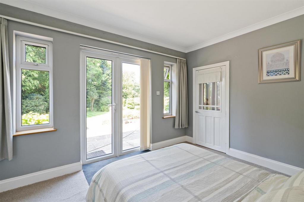 37 Stonor Park Road-18 lo.jpg