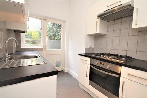 1 bedroom flat to rent, Farnham Road, Guildford