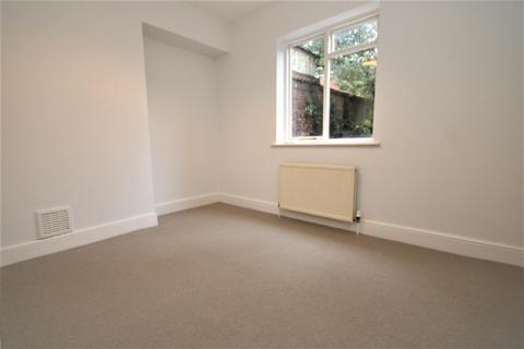 1 bedroom flat to rent, Farnham Road, Guildford