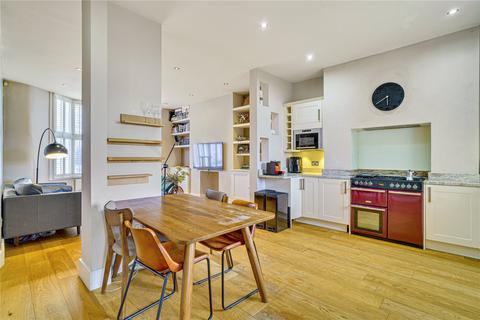 2 bedroom apartment for sale, Cologne Road, SW11