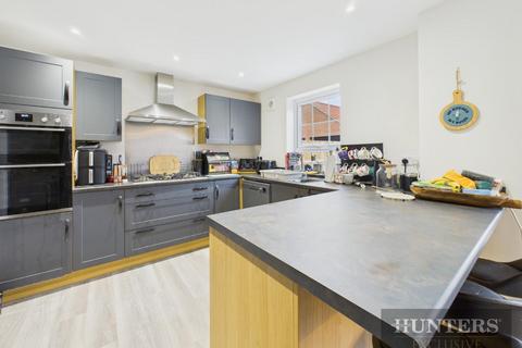 4 bedroom detached house for sale, Tyson Way, Cayton