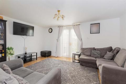 3 bedroom end of terrace house for sale, High Street Chalvey, Slough
