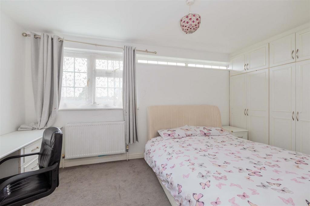 75 High Street Chalvey-14.jpg