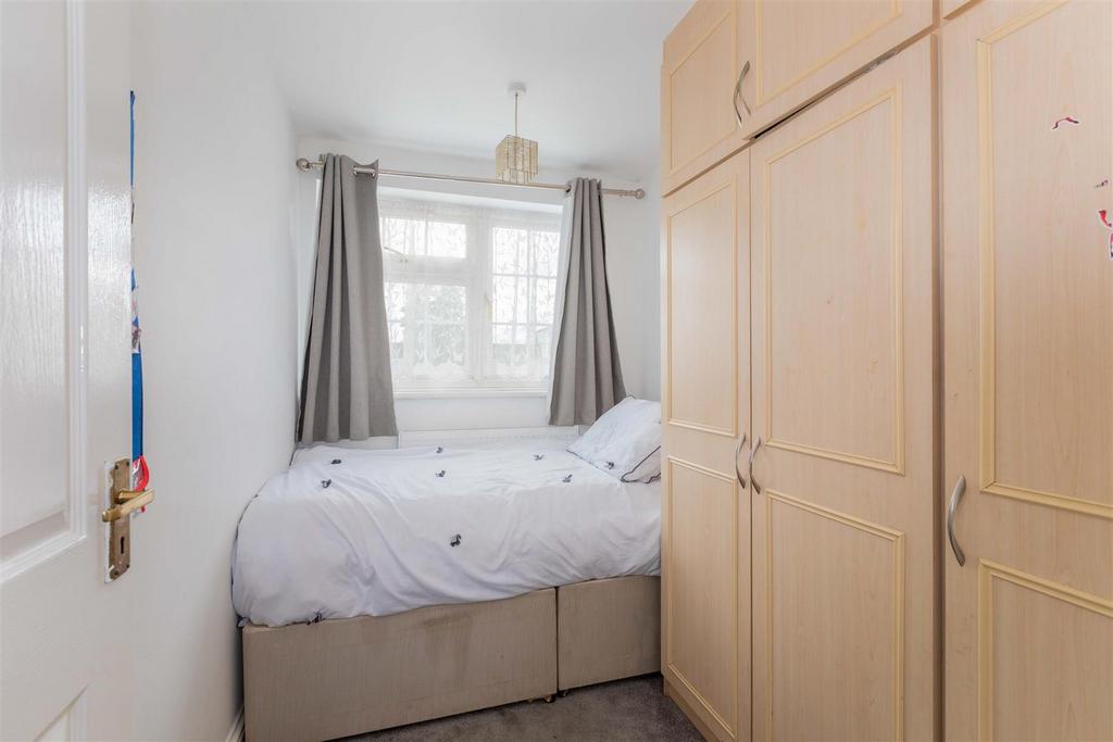 75 High Street Chalvey-17.jpg