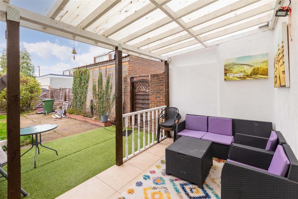 75 High Street Chalvey-1.jpg