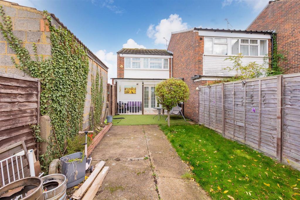 75 High Street Chalvey-3.jpg