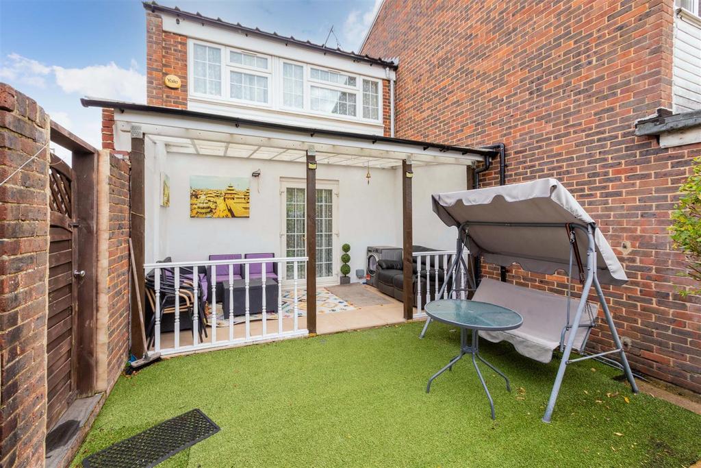 75 High Street Chalvey-4.jpg