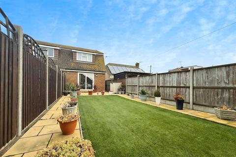 2 bedroom house for sale, Mustards Road, Leysdown-On-Sea, Sheerness