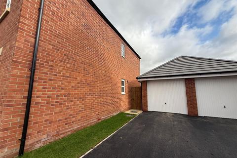 3 bedroom detached house to rent, Rivington Park, Bolton, BL6
