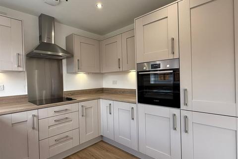 3 bedroom detached house to rent, Rivington Park, Bolton, BL6