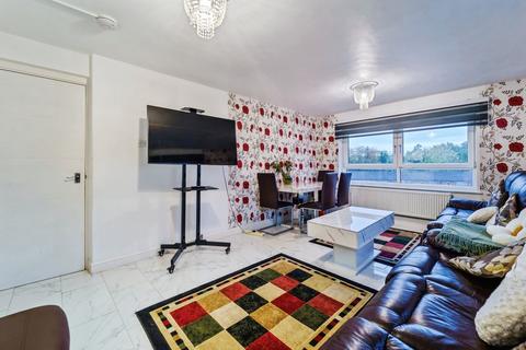undefined, Gurnell Grove, London W13