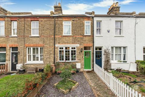 St. Johns Terrace, Enfield EN2