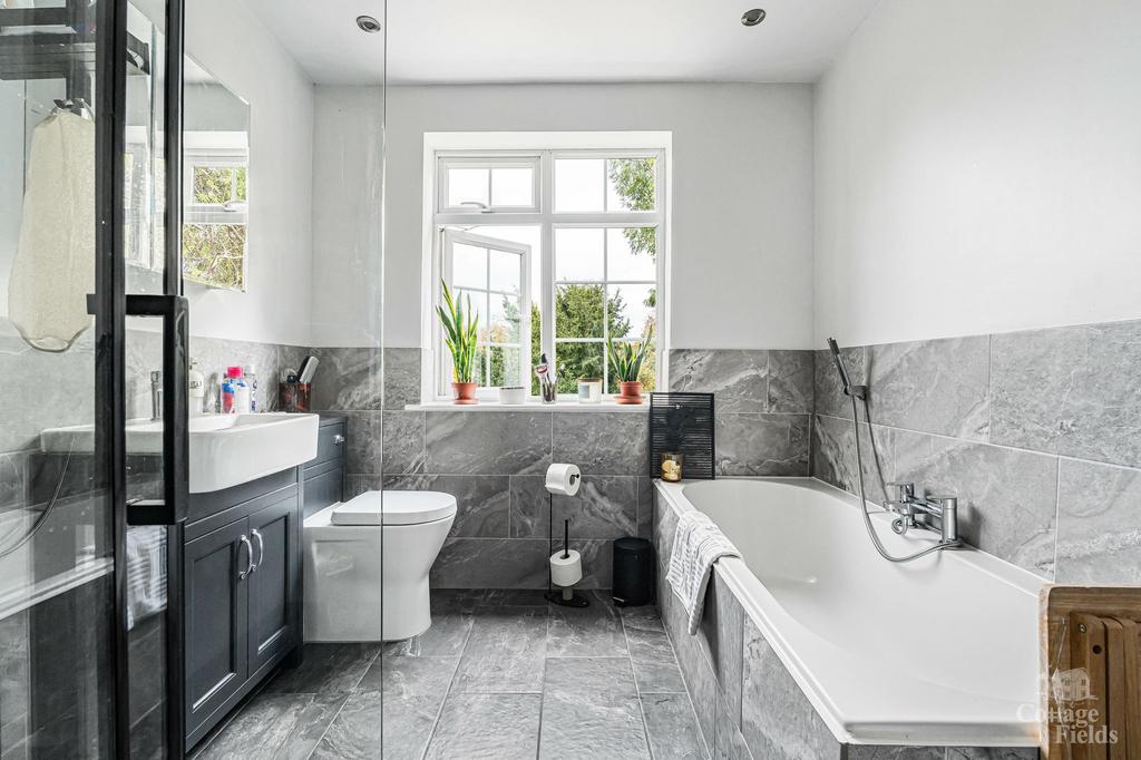 Four Piece Bathroom Suite