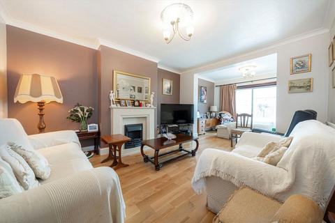 undefined, Roxborough Avenue, Isleworth TW7