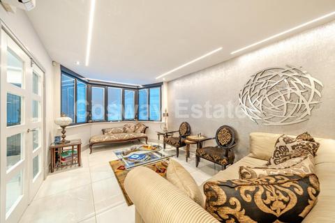 5 bedroom detached house for sale, Broadfields Avenue, Edgware, HA8