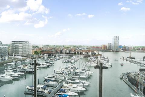 undefined, Maritime Walk, Ocean Village, Southampton, Hampshire, SO14