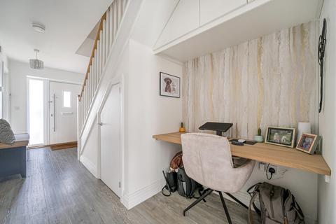 undefined, Ock Way, Surrey GU7