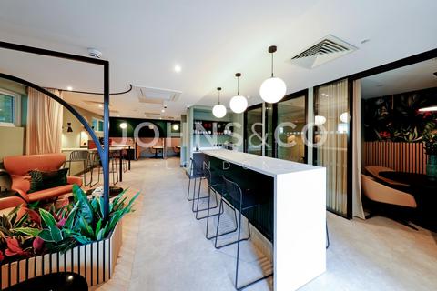 undefined, Kew Bridge Rise, Kew Bridge, London, TW8