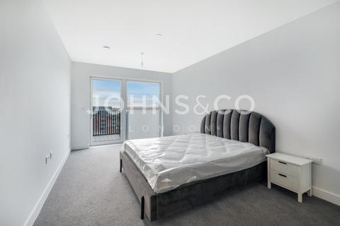 undefined, Kew Bridge Rise, Kew Bridge, London, TW8