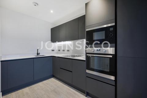 undefined, Kew Bridge Rise, Kew Bridge, London, TW8