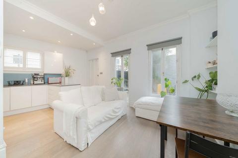 2 bedroom flat for sale, Tadema Road, London SW10