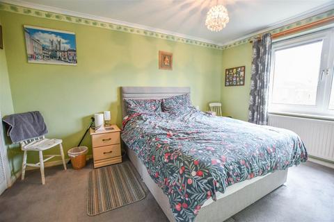 3 bedroom semi-detached house for sale, Parkers Walk, Newmarket CB8