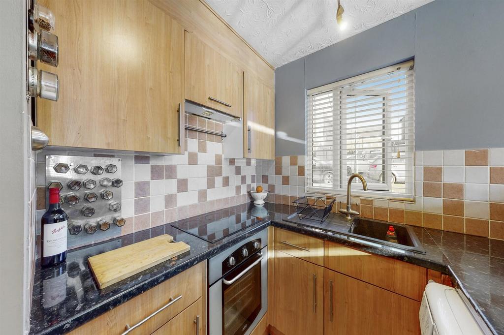 Bryn House Broadfields Way 01132022 213238.jpg