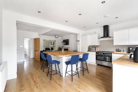4 bedroom semi-detached house for sale, Cleveland Road, Welling
