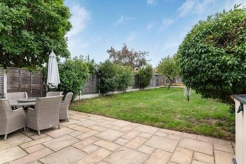 4 bedroom semi-detached house for sale, Cleveland Road, Welling