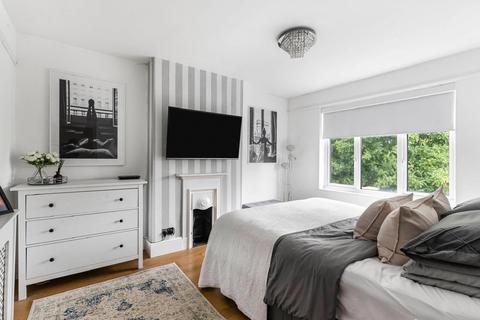 4 bedroom semi-detached house for sale, Cleveland Road, Welling