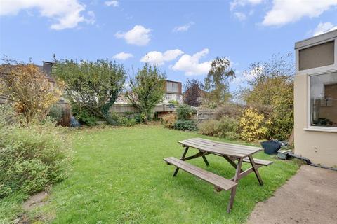 3 bedroom semi-detached house for sale, Fleetwood Road, London