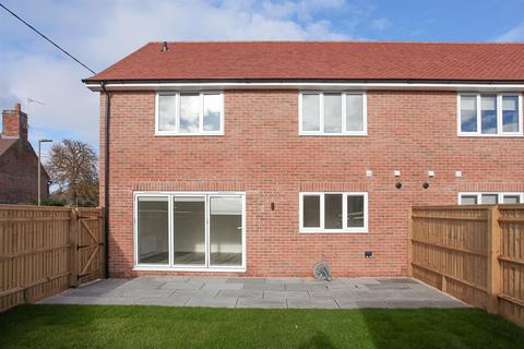 3 bedroom semi-detached house to rent, High Street, Drayton, Abingdon