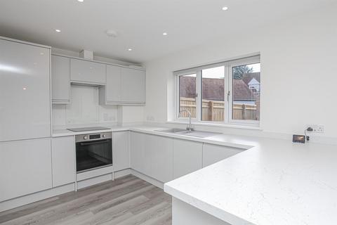 3 bedroom semi-detached house to rent, High Street, Drayton, Abingdon