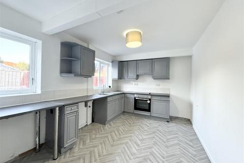 2 bedroom semi-detached house for sale, Grove Avenue, Halesowen