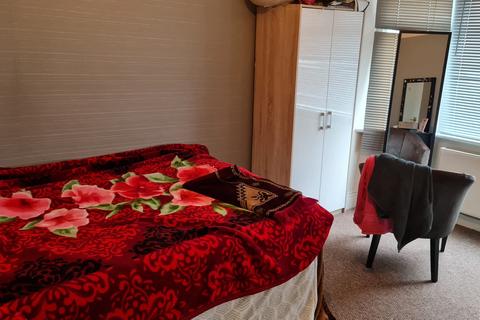 undefined, Wadham Gardens, Greenford UB6