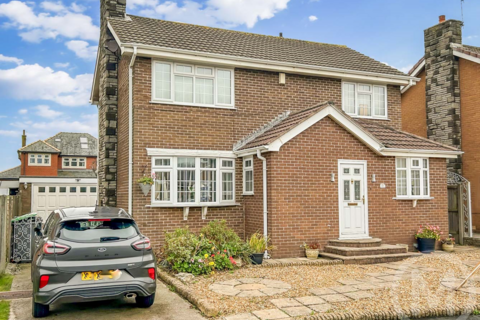 4 bedroom detached house for sale, Village Way, Bispham
