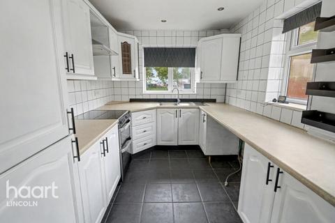 3 bedroom detached bungalow for sale, Fosse Grove, Saxilby