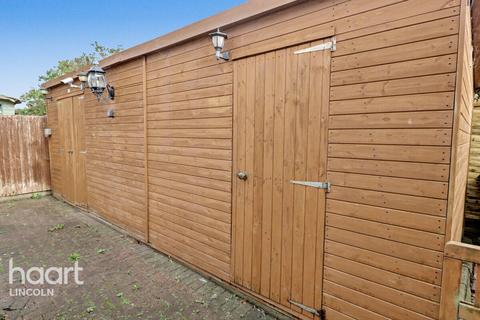 3 bedroom detached bungalow for sale, Fosse Grove, Saxilby