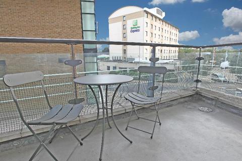 1 bedroom apartment to rent, SMUGGLERS WAY, WANDSWORTH, SW18