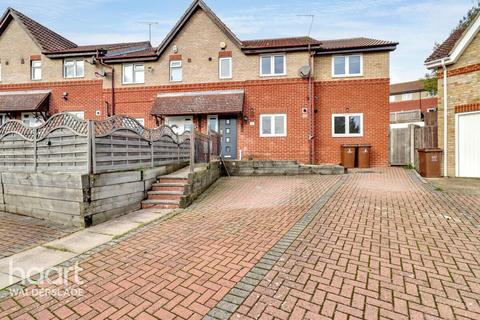 5 bedroom end of terrace house for sale, Bader Crescent, Chatham