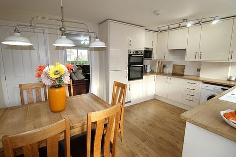 3 bedroom terraced house for sale, Snowdon Way, Brinsworth, Rotherham