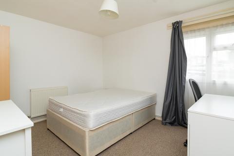 undefined, Beecroft Close, Canterbury