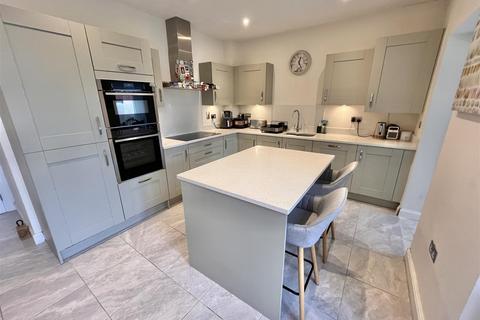 4 bedroom detached house for sale, St. Georges Way, Handforth, Wilmslow