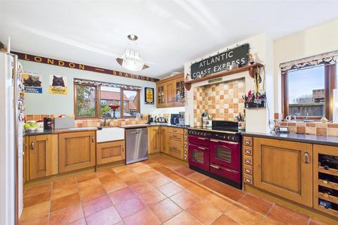4 bedroom detached house for sale, Chapel Road, Foxley, Dereham