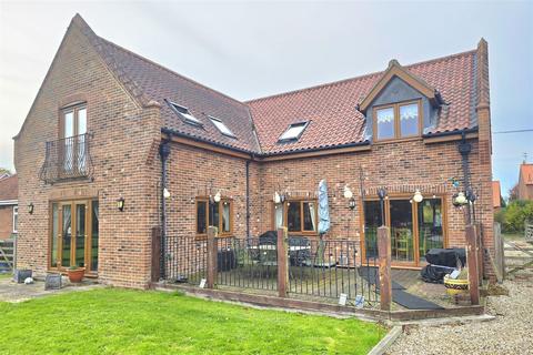 4 bedroom detached house for sale, Chapel Road, Foxley, Dereham
