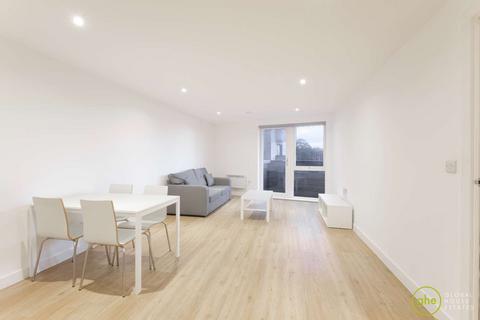 2 bedroom flat to rent, X1 The Plaza, Manchester, UK
