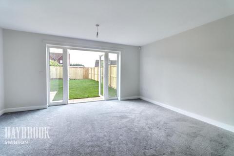 3 bedroom semi-detached house for sale, Hurst Avenue, Doncaster