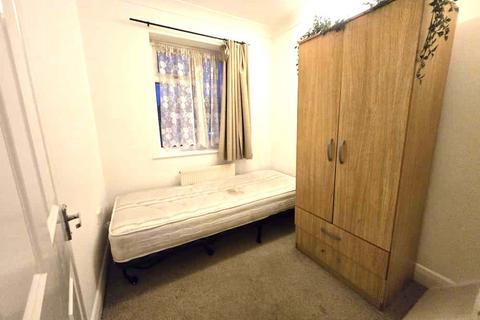 undefined, Tudor Square, Hayes, Greater London, UB3