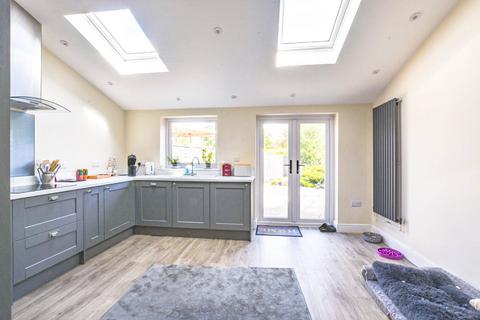undefined, Mount Pleasant, Chippenham SN14