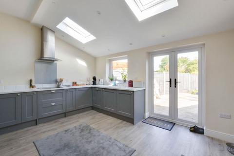 undefined, Mount Pleasant, Chippenham SN14